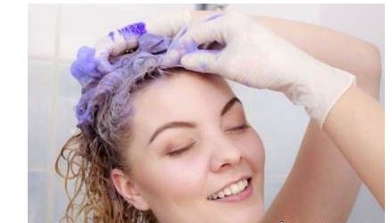 تغییر رنگ مو در عرض چند دقیقه! مزایای شگفت‌انگیز شامپو رنگ
