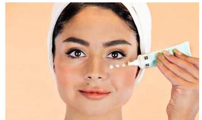 چطور از کرم دور چشم به بهترین شکل استفاده کنیم؟