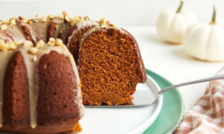 کیک کدو و شیره انگور: طعمی دلنشین پاییزی