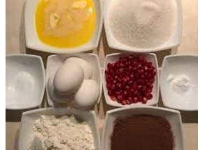 براونی انار؛ یک دسر مجلسی و خوشمزه برای هر مهمانی