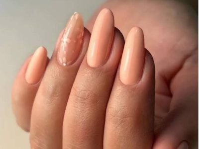 ناخن‌های رنگ سال ۱۴۰۳: ایده‌های خلاقانه و شیک برای هر سلیقه
