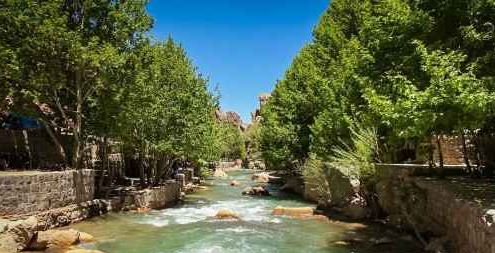 پناهگاهی بهشتی در دل کوهستان: سفر به چشمه ناز اصفهان