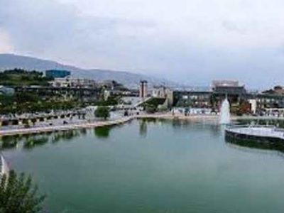 گشت و گذار در باغ هنر تهران: سفری به دل تاریخ و هنر ایران