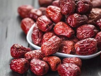 روش‌های ساده و خانگی برای خشک کردن عناب