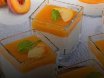 پودینگ هلو خانگی؛ دسر سبک و مغذی در چند دقیقه