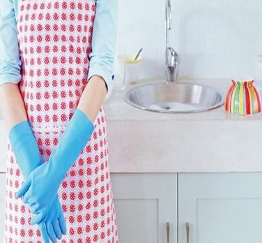 سفیدک زدن سینک ظرفشویی؛ دلایل و راههای جلوگیری