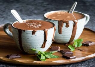هات چاکلت خامه‌ای و غلیظ؛ نکات مهمی که باید بدانید